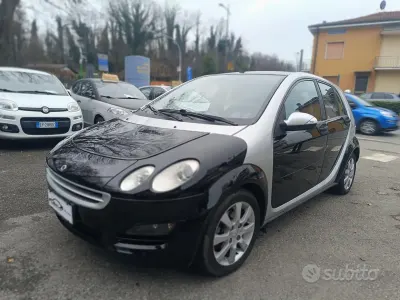 Usata Smart ForFour Passion 95 CV (69 kW) 2006 Grigio Utilitaria