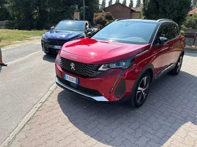 Usata Peugeot 3008 GT 131 CV (96 kW) 2023 Rosso SUV