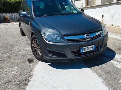 Usata Opel Astra 110 CV (80 kW) 2010 Station wagon