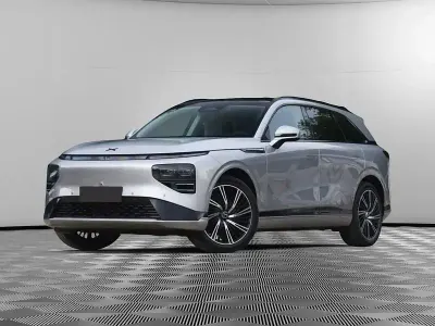 Nuova XPENG G9 RWD Long Range 80 kW (109 CV) 2026 SUV