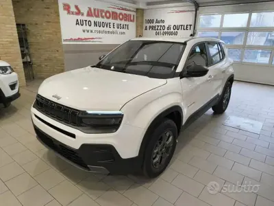 Nuova Jeep Avenger Longitude 101 CV (74 kW) 2026 Bianco SUV