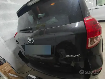 Usata Toyota RAV4 177 CV (130 kW) 2008 Nero SUV