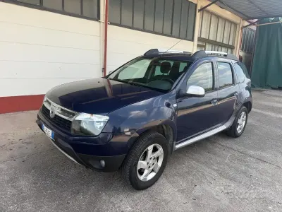 Usata Dacia Duster Lauréate 110 CV (80 kW) 2012 Bluazzurro SUV