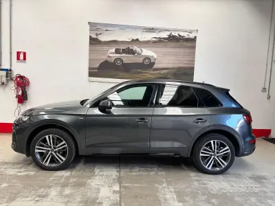 Usata Audi Q5 S-line plus 286 CV (210 kW) 2021 Grigio scuro SUV