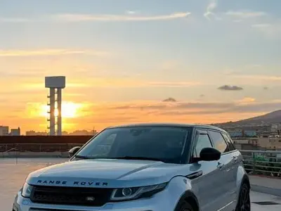 Usata Land Rover Range Rover evoque Dynamic 179 CV (131 kW) 2016 Grigio Station wagon