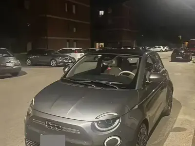 Usata Fiat 500e 42 kW (58 CV) 2021 Grigio Berlina