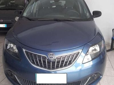 Usata Lancia Ypsilon Silver 69 CV (50 kW) 2022 Blu/azzurro Utilitaria