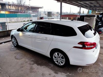 Usata Peugeot 308 SW Business-Line 102 CV (75 kW) 2019 Bianco Station wagon