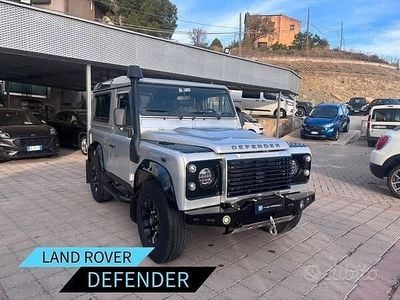 Usata Land Rover Defender 122 CV (89 kW) 2014 Grigio SUV