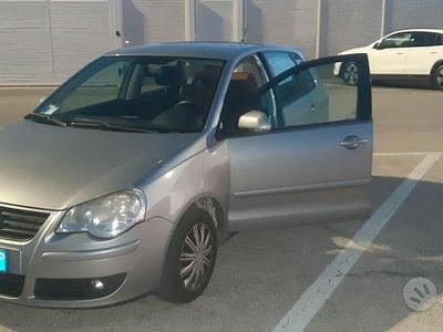 Usata VW Polo Sportline 80 CV (58 kW) 2007 Grigio Berlina