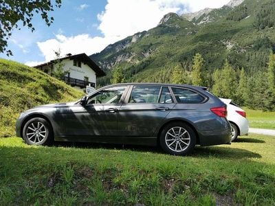 Grigio Usata 2016 BMW 318 Efficient Dynamics Station wagon | 15.900 € (Molto cara)