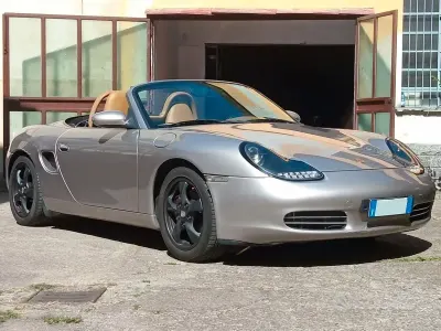 Usata Porsche Boxster 220 CV (161 kW) 2000 Grigio Cabrio