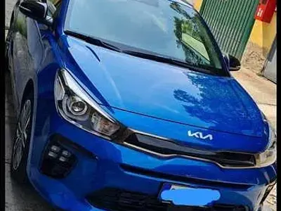 Begagnad Kia Rio GT-Line 101 HK (74 kW) 2021 Blå Sedan