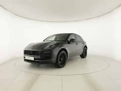 Usata Porsche Macan 265 CV (194 kW) 2022 2h grigio vulcano metallizzato SUV