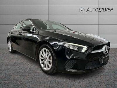 Usata Mercedes A180 116 CV (85 kW) 2020 Nero / pastello Berlina