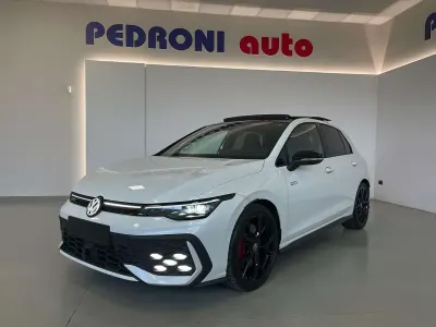 Usata VW Golf VIII GTI 265 CV (194 kW) 2025 Oryx white) Berlina