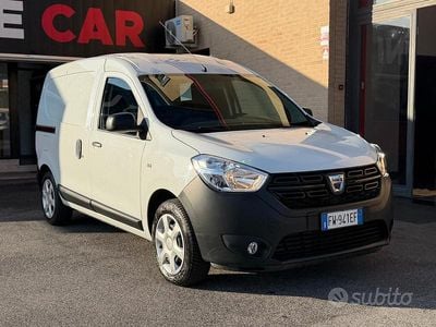 Usata Dacia Dokker 102 CV (75 kW) 2019 Bianco Monovolume