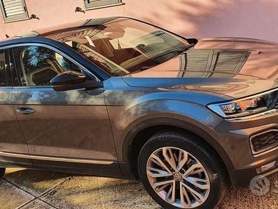 Usata VW T-Roc Advance 150 CV (110 kW) 2018 Grigio SUV