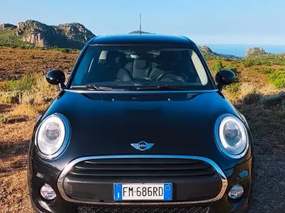 Usata Mini Cooper Hype 95 CV (69 kW) 2018 Nero Utilitaria
