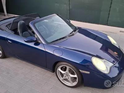 Usata Porsche 911 Carrera Cabriolet 320 CV (235 kW) 2002 Bluazzurro Cabrio