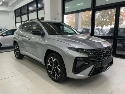 Nuova Hyundai Tucson 179 CV (131 kW) 2026 Vari colori SUV
