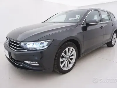 Usata VW Passat Business 150 CV (110 kW) 2023 Grigio Station wagon