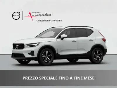 Nuova Volvo XC40 Core 163 CV (119 kW) 2026 Bianco ghiaccio SUV