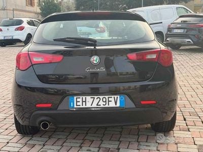 Usata Alfa Romeo Giulietta Distinctive 105 CV (77 kW) 2011 Nero Utilitaria