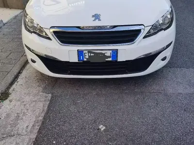 Usata Peugeot 308 116 CV (85 kW) 2015 Bianco Berlina