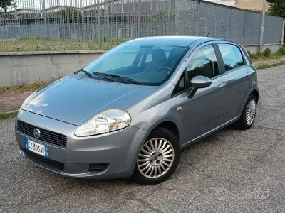 Usata Fiat Grande Punto 65 CV (47 kW) 2006 Grigio Utilitaria