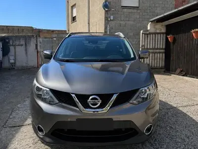 Usata Nissan Qashqai 163 CV (119 kW) 2016 Grigio SUV