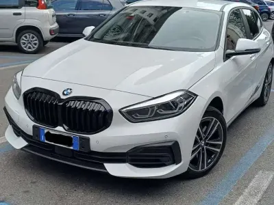 Usata BMW 118 Advantage 136 CV (100 kW) 2021 Berlina