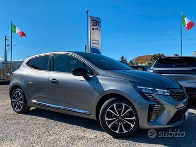 Usata Renault Clio V Techno 91 CV (66 kW) 2025 Grigio Berlina