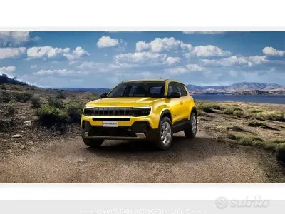 Nuova Jeep Avenger Longitude 110 CV (80 kW) 2026 Giallo SUV