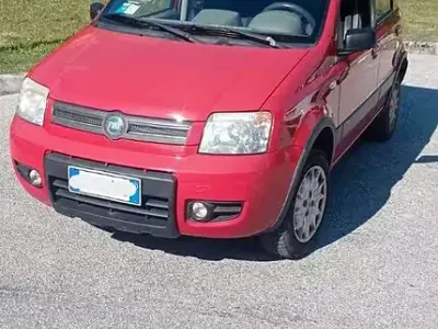 Usata Fiat Panda 4x4 Climbing 60 CV (44 kW) 2005 Utilitaria