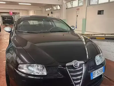 Usata Alfa Romeo GT Distinctive 150 CV (110 kW) 2006 Nero Coupé