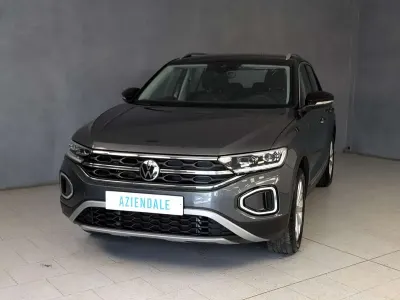 Käytetty VW T-Roc Style 116 HP (85 kW) 2025 Harmaa Katumaasturi
