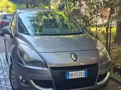 Usata Renault Scenic E-Tech 110 CV (80 kW) 2011 Monovolume