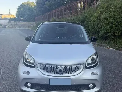 Usata Smart ForFour 71 CV (52 kW) 2015 Grigio Utilitaria