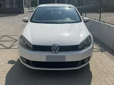 Usata VW Golf VII 105 CV (77 kW) 2012 Bianco Berlina