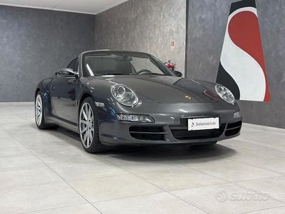 Usata Porsche 911 Carrera 4S Cabriolet 355 CV (261 kW) 2006 Gray Cabrio