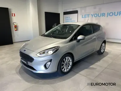 Second-hand Ford Fiesta Titanium 101 CP (74 kW) 2019 Argintiu Berlinǎ