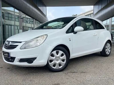 Usata Opel Corsa Club 80 CV (58 kW) 2010 Bianco Utilitaria