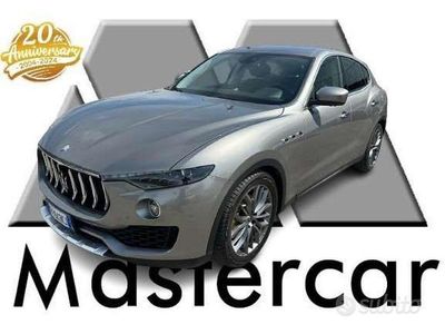 Grigio Usata 2019 Maserati Levante SUV | 41.900 € (Buon prezzo)