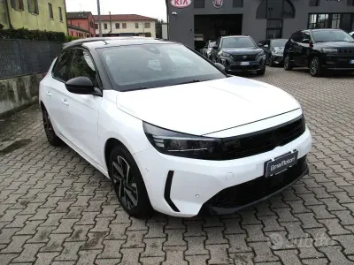 Usata Opel Corsa 101 CV (74 kW) 2025 Bianco Utilitaria