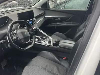 Usata Peugeot 5008 Allure 131 CV (96 kW) 2021 SUV