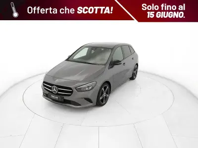 Usata Mercedes B180 116 CV (85 kW) 2022 Grigio Utilitaria