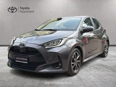 Usata Toyota Yaris Hybrid Trend 116 CV (85 kW) 2022 Grigio Berlina
