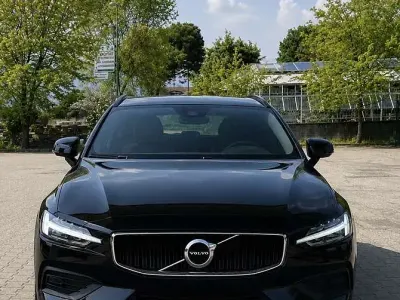 Usata Volvo V60 Business Edition 163 CV (119 kW) 2020 Station wagon