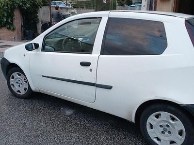 Bianco Usata 2007 Fiat Punto Utilitaria | 1150 €